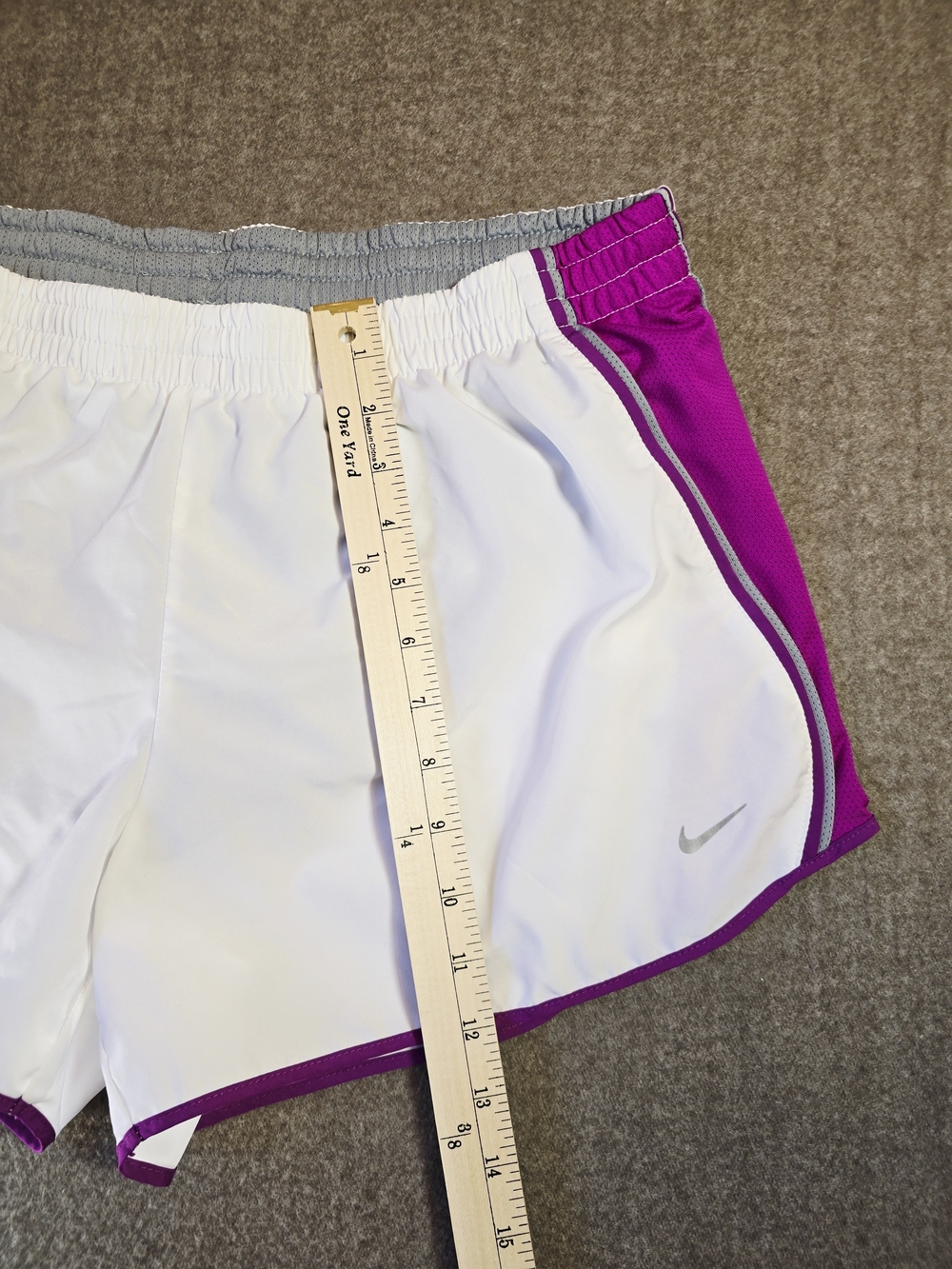 Nike Women’s DRI-FIT White & Purple Running Shorts Womens XL - Picture 11 of 15